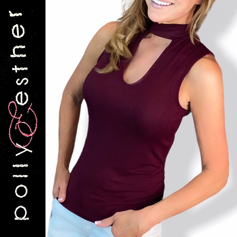 Poly & Esther Wine  Key-hole Sleeveless Top L